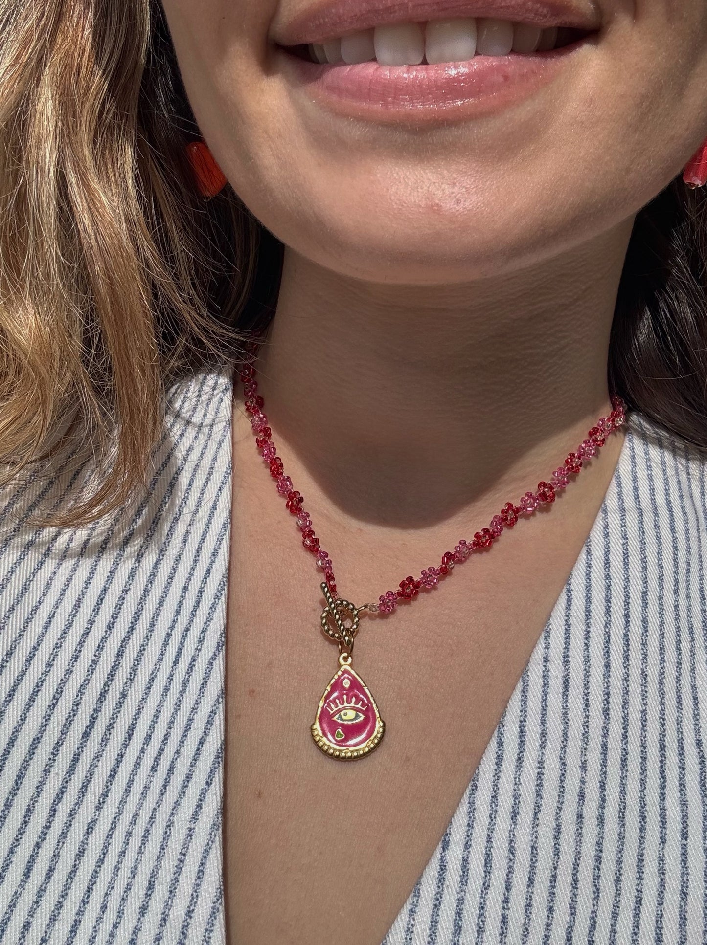 Collier Thais